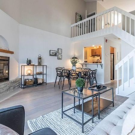 Bright & Modern Lac Tremblant Condo With Views Mont-Tremblant Ngoại thất bức ảnh